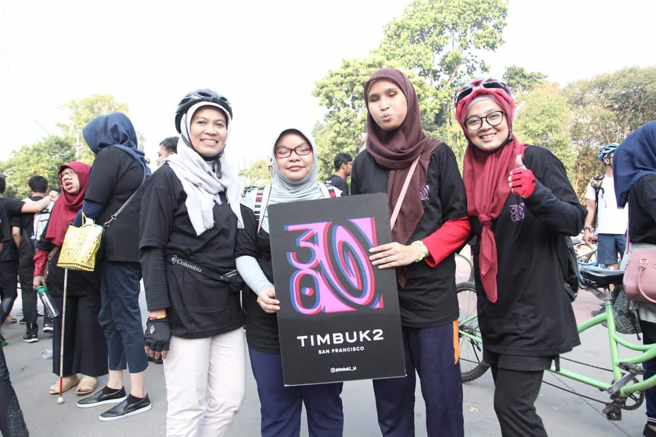 Ciptakan Kegembiraan dan Keseruan, Timbuk2 Indonesia Mengajak Sahabat Tunanetra Bersepeda Bersama